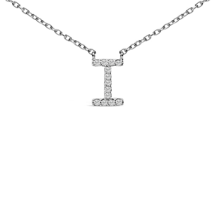 Collar con colgante de inicial A-Z en bloque con detalle de diamante en oro blanco de 10K, foto 44