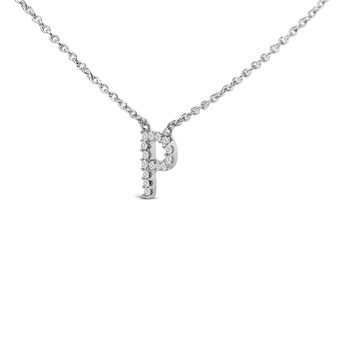 Collar con colgante de inicial A-Z en bloque con detalle de diamante en oro blanco de 10K