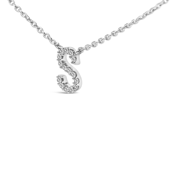 Collar con colgante de inicial A-Z en bloque con detalle de diamante en oro blanco de 10K