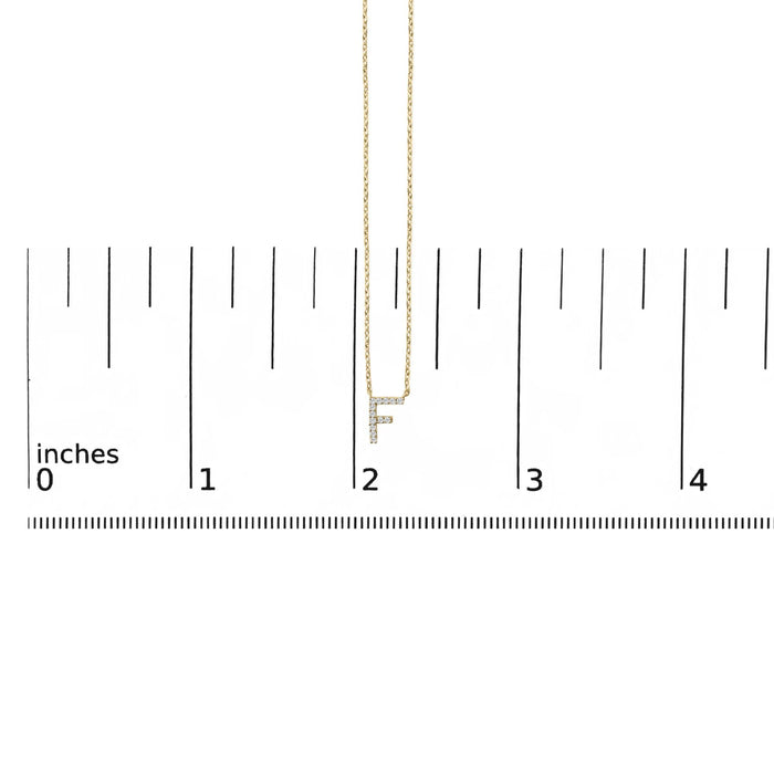Collar con colgante de inicial A-Z en letra de molde con detalle de diamante en oro amarillo de 10K