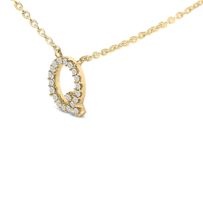 Collar con colgante de inicial A-Z en letra de molde con detalle de diamante en oro amarillo de 10K