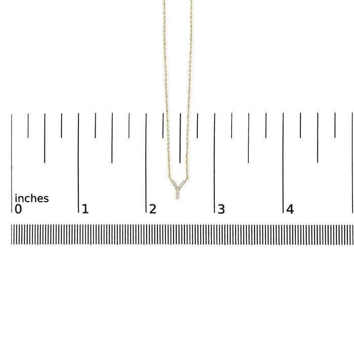 Collar con colgante de inicial A-Z en letra de molde con detalle de diamante en oro amarillo de 10K