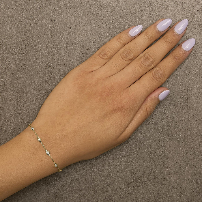 Pulsera de estaciones de bisel con diamantes cultivados en laboratorio de 1/2 ct. p.t. en oro de 14K, foto 5