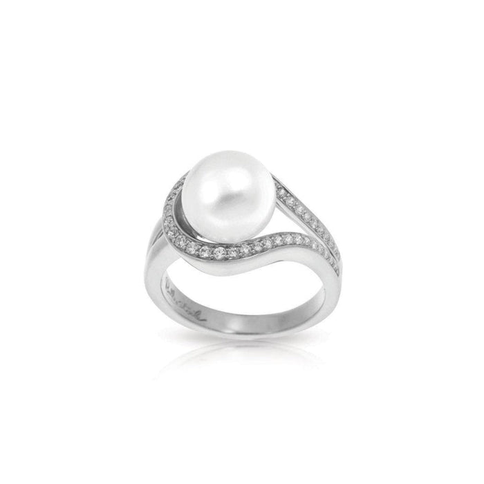 Claire Ring, photo 1