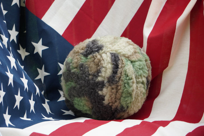 HuggleFleece, pelota de peluche de camuflaje para perro, foto 4