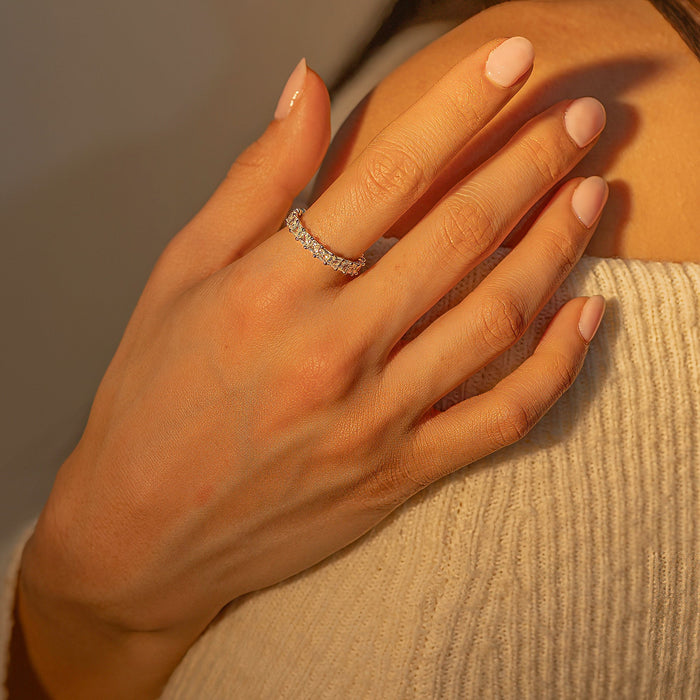 Anillo de eternidad Lilas con zirconias cúbicas, foto 2