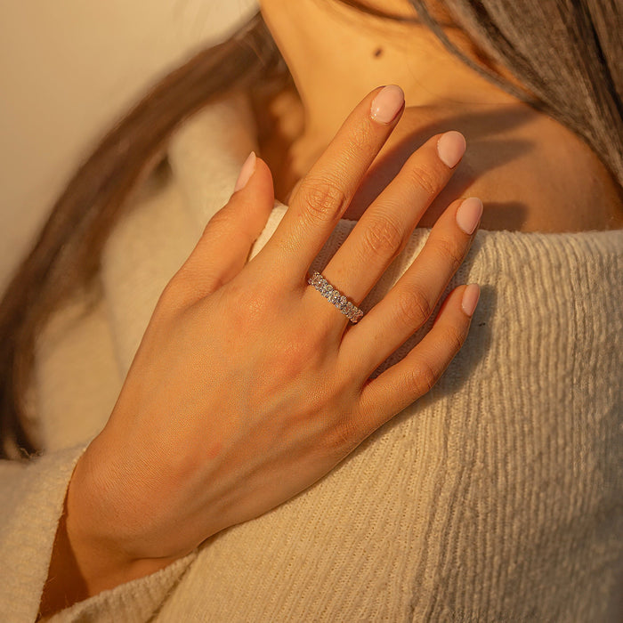 Anillo de eternidad de talla ovalada con zirconias cúbicas, foto 4