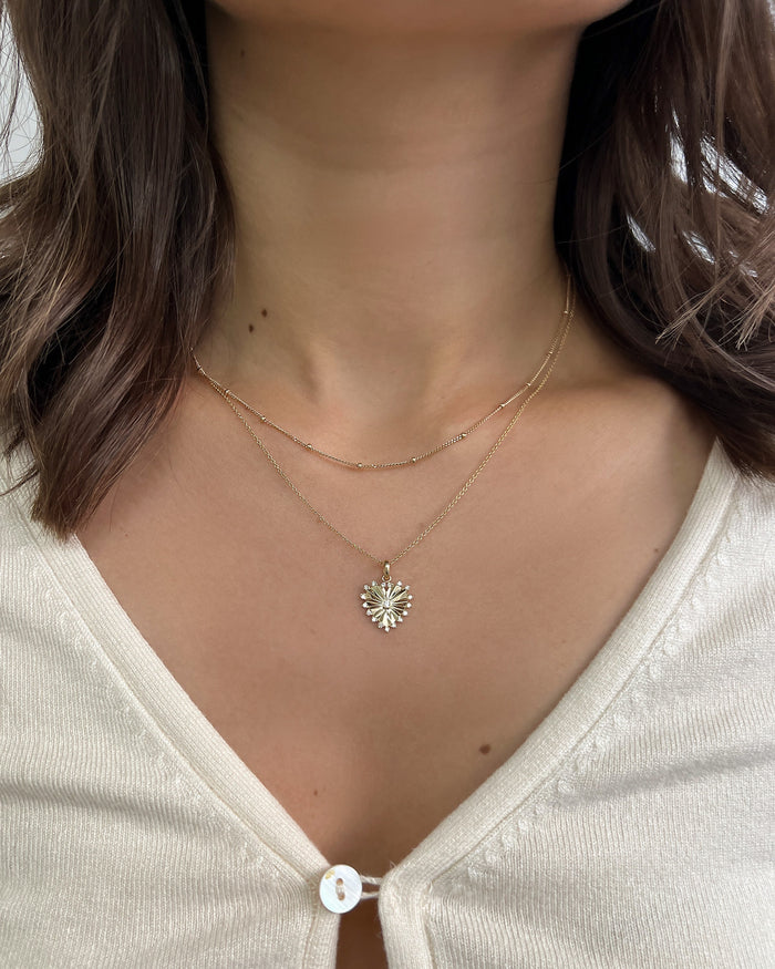 Dije de corazón acanalado chico con diamantes en oro de 14K, foto 5