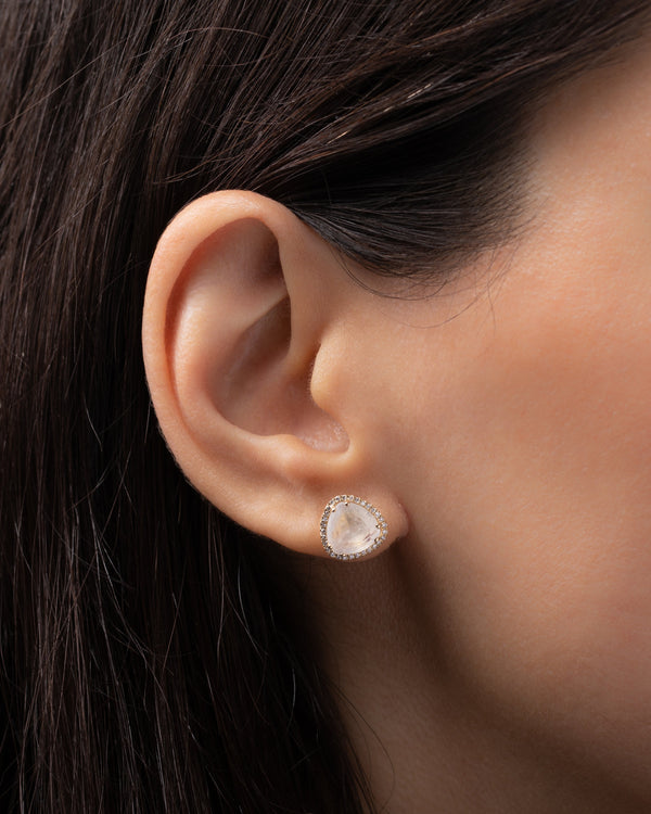 Aretes de botón de piedra de luna y diamantes de forma libre en oro de 14K, foto 2