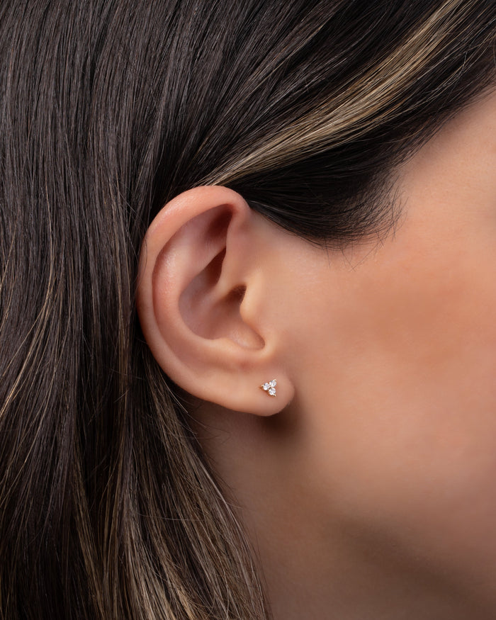 Aretes de botón trío de diamantes en oro de 14K, foto 5