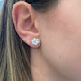 Aretes de botón tipo racimo con diamantes cultivados en laboratorio de 2.00 CTW en oro de 14K, foto 7