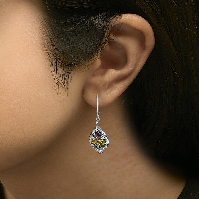 Aretes colgantes de rombo con varias piedras y detalle de diamante en plata de ley, foto 3