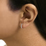 Aretes de aro Huggie con diamantes de 1/5 ct. p.t. en oro de 14K, foto 9