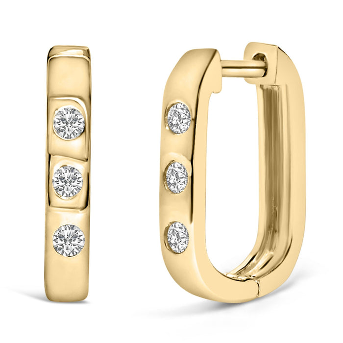 Aretes de aro Huggie ovalados de tres piedras con diamantes cultivados en laboratorio de 1/10 ct. p.t. en oro de 10K, foto 3