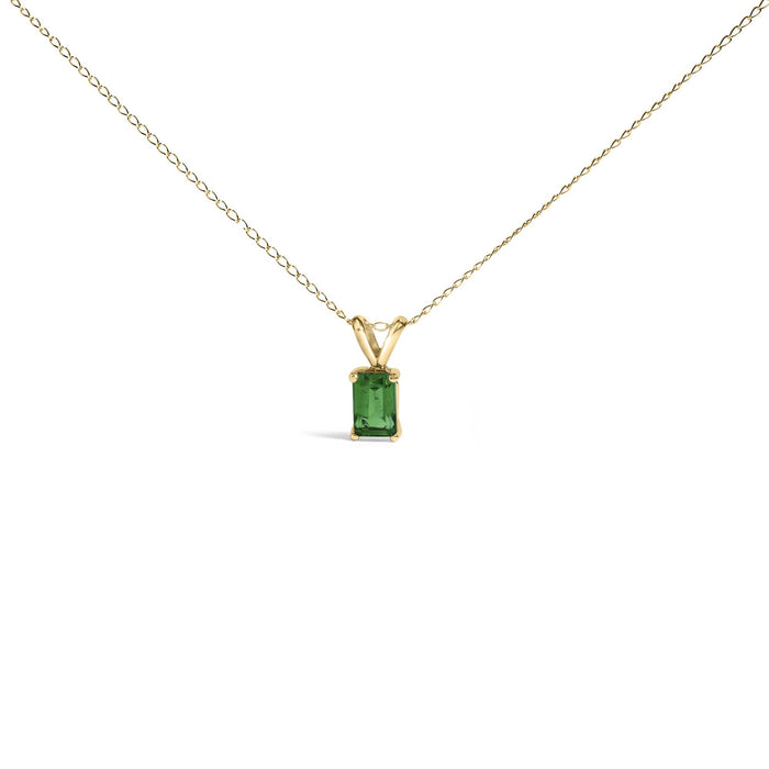 Collar con colgante solitario con gema talla esmeralda de 6x4mm en oro de 14K, foto 4