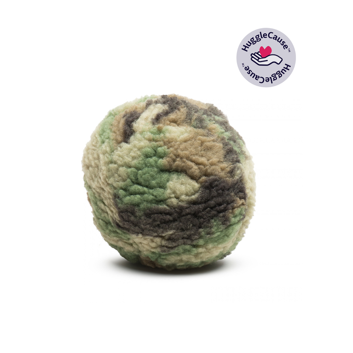 HuggleFleece, pelota de peluche de camuflaje para perro