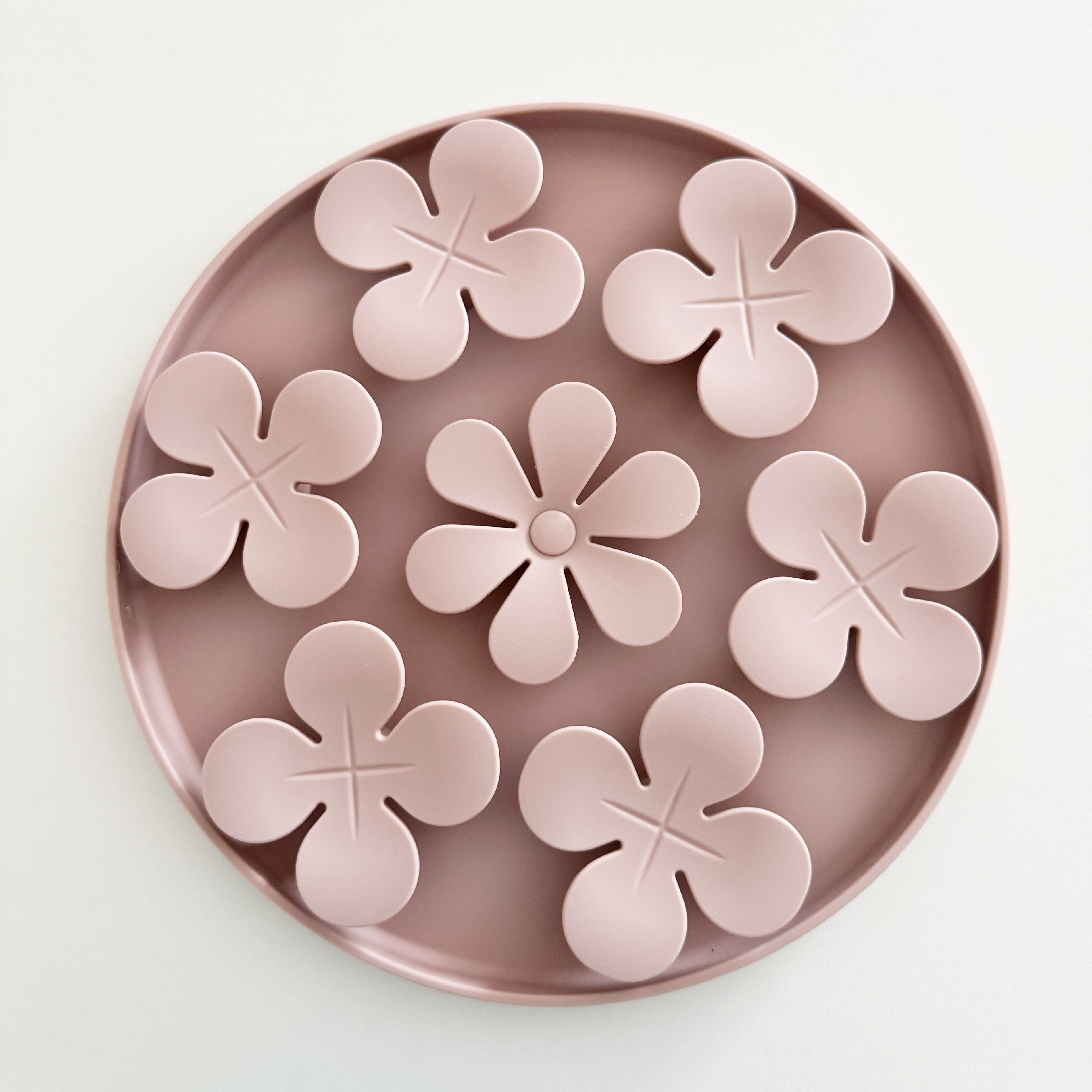 Pink flower snuffle mat