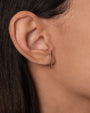 Aretes de botón de barra curva con diamantes en oro de 14K, foto 4
