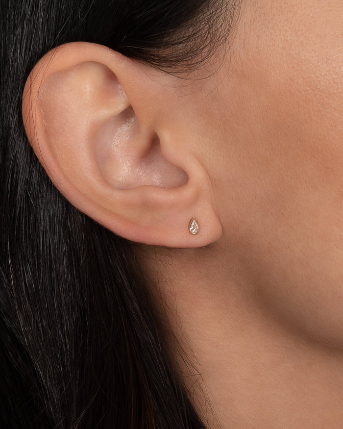 Aretes de botón de diamante pera en bisel en oro de 14K, foto 2