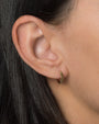 Aretes de aro huggie con muescas en oro de 14K, foto 2