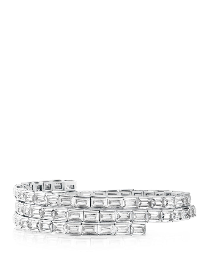Pulsera envolvente de triple espiral con zirconias cúbicas baguette en latón bañado en oro o en rodio, foto 2