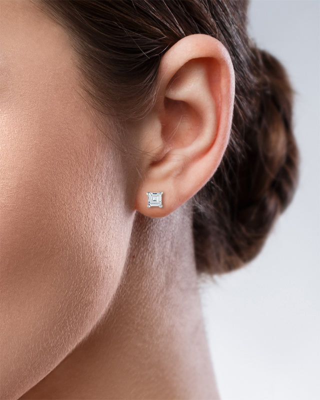 Aretes de botón de 5 mm con zirconia cúbica talla Asscher en latón bañado en rodio, foto 2