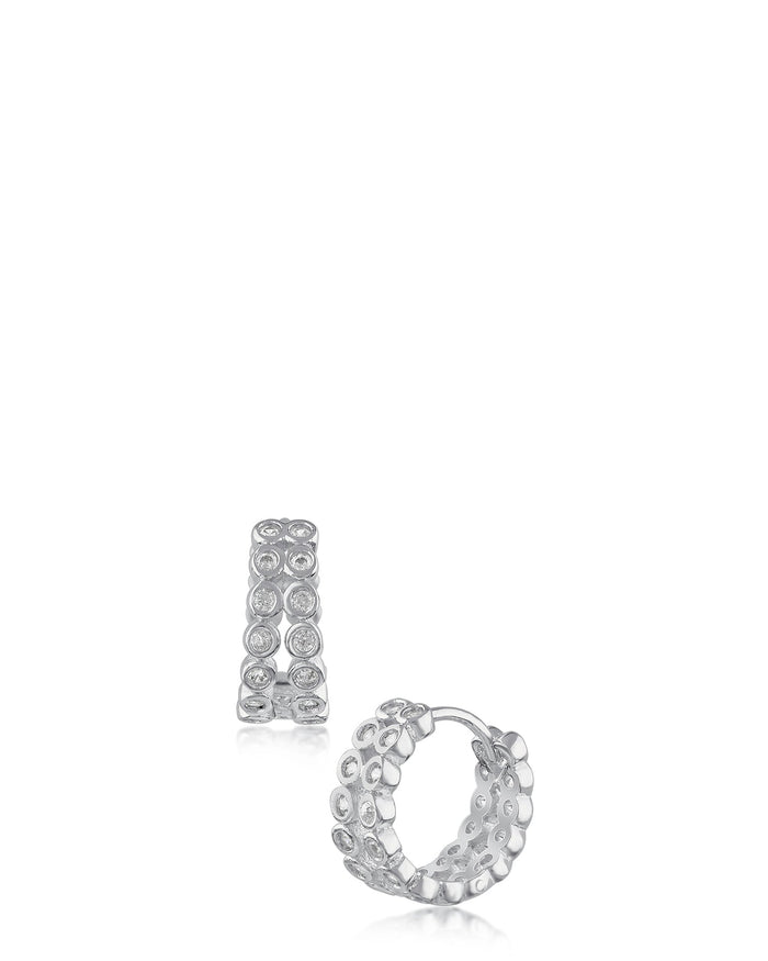 Aretes de aro Huggie dobles con zirconias cúbicas redondas en engaste de bisel en latón en tono dorado o bañado en rodio, foto 2