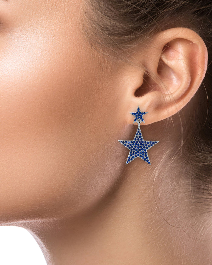 Aretes colgantes de doble estrella con zirconias cúbicas en engaste pavé en latón bañado en rodio, foto 2