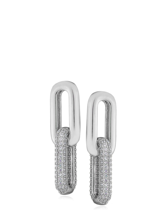 Aretes de eslabones ovalados entrelazados con zirconias cúbicas pavé en latón bañado, foto 3