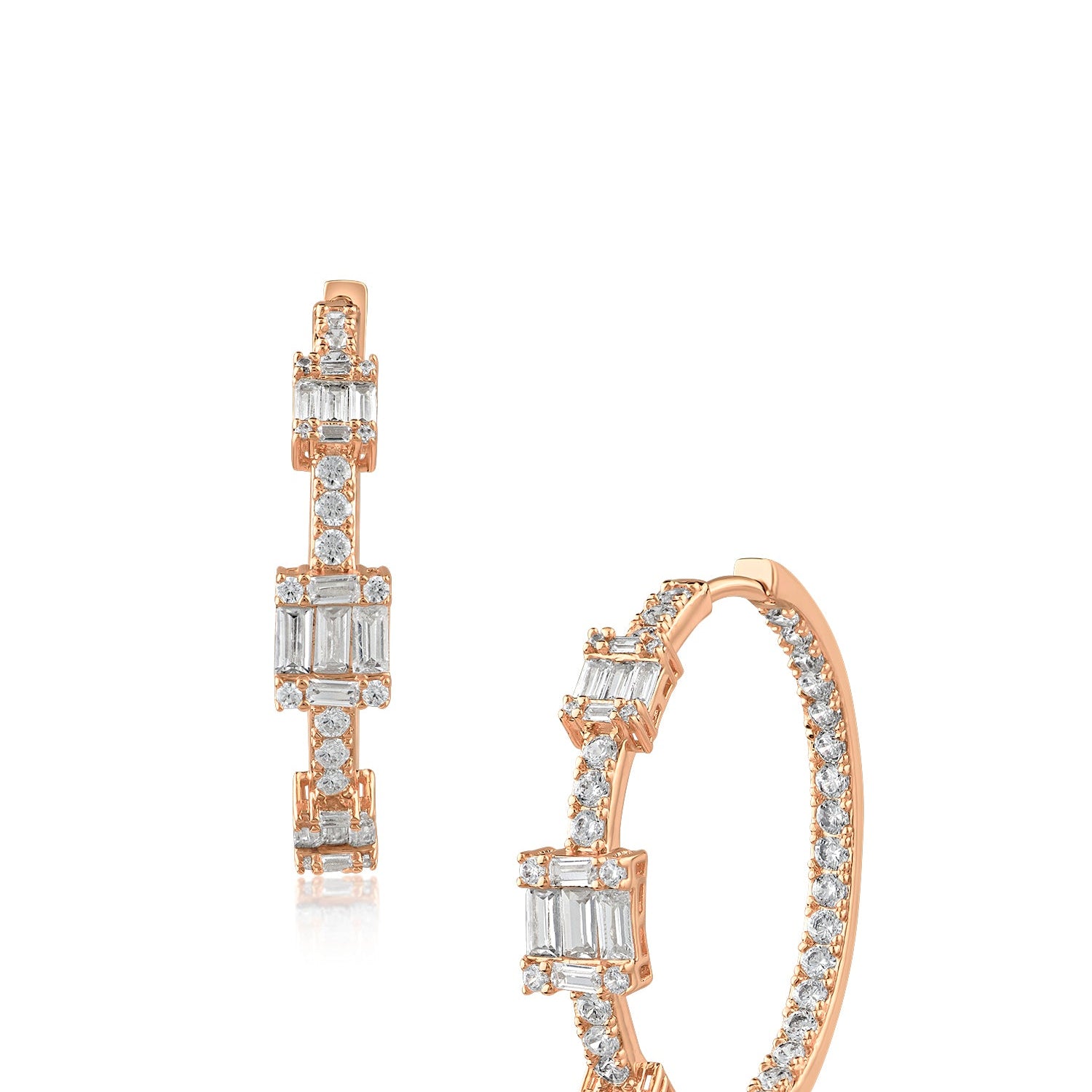 Aretes de aro con estaciones de zirconias cúbicas baguette y pavé en latón bañado en rodio o en oro rosa, foto 2
