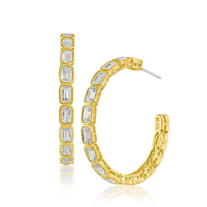 Aretes de aro con zirconias cúbicas talla esmeralda en engaste de bisel en latón bañado en oro, foto 1