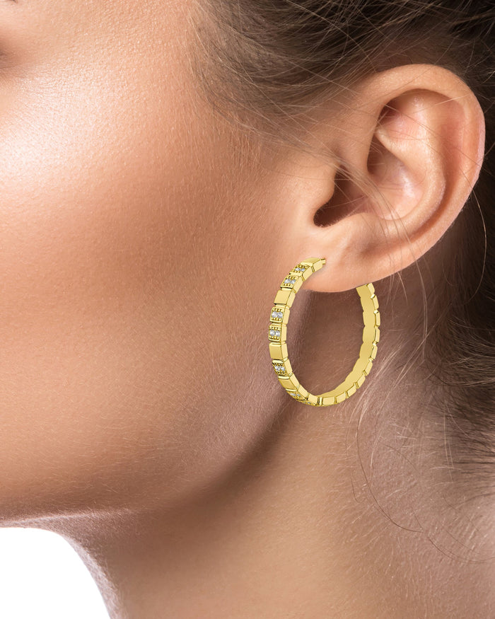 Aretes de aro alternados con zirconias cúbicas redondas en latón bañado en oro de 14K, foto 2