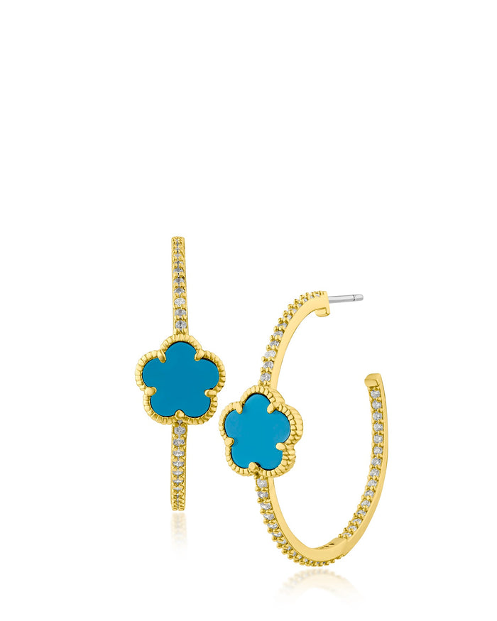 Aretes de aro con trébol y pavé de zirconias cúbicas en latón bañado en oro, foto 5