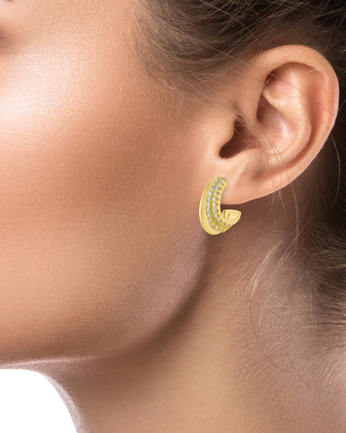 Aretes de aro de tres filas con zirconias cúbicas redondas en latón bañado en oro, foto 2