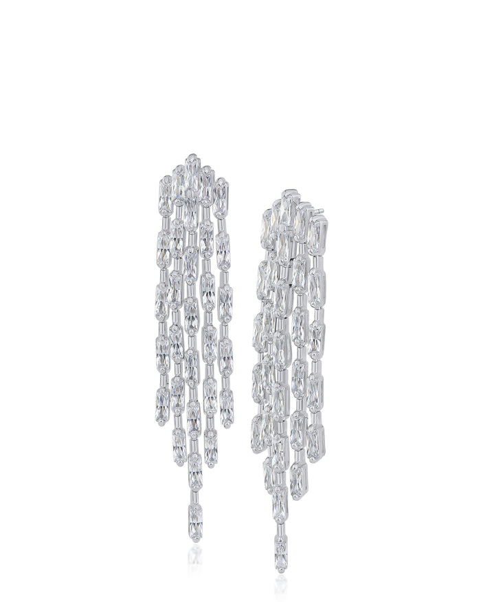 Aretes colgantes de flecos con zirconias cúbicas baguette en latón bañado en rodio, foto 1