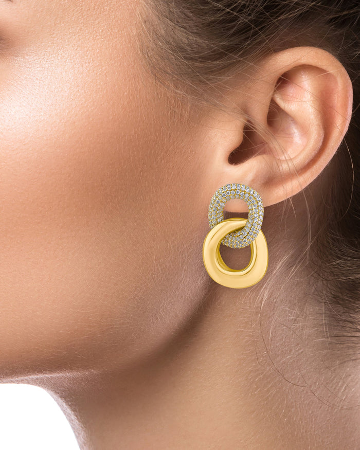 Aretes colgantes de doble eslabón grueso con zirconias cúbicas pavé en latón bañado en oro, foto 2