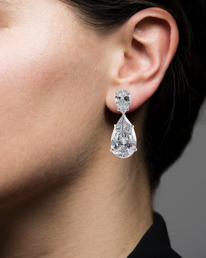 Aretes colgantes de clip con doble zirconia cúbica talla pera en plata de ley, foto 2