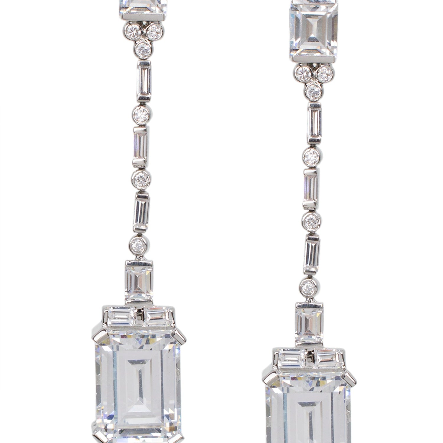Aretes colgantes lineales estilo deco con zirconias cúbicas talla esmeralda en plata de ley, foto 1