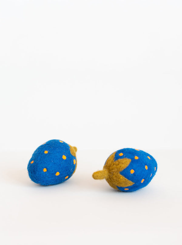 Blue Strawberry Wool Cat Toy Set, photo 2