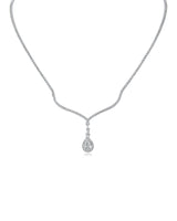 Collar con colgante de zirconia cúbica pera con halo en latón bañado en rodio