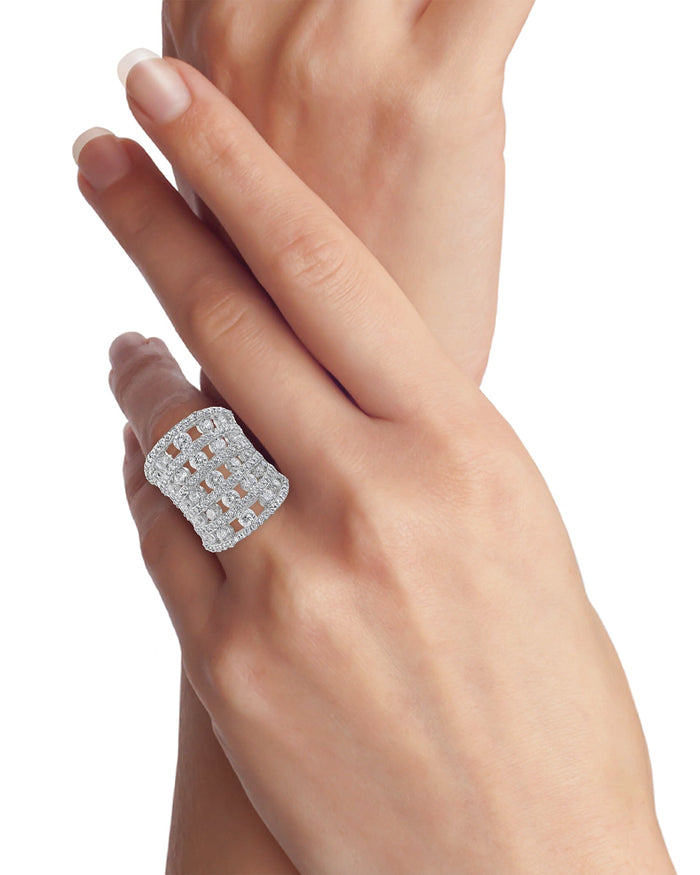 Anillo horizontal de cinco hileras con zirconias cúbicas en latón bañado, foto 3