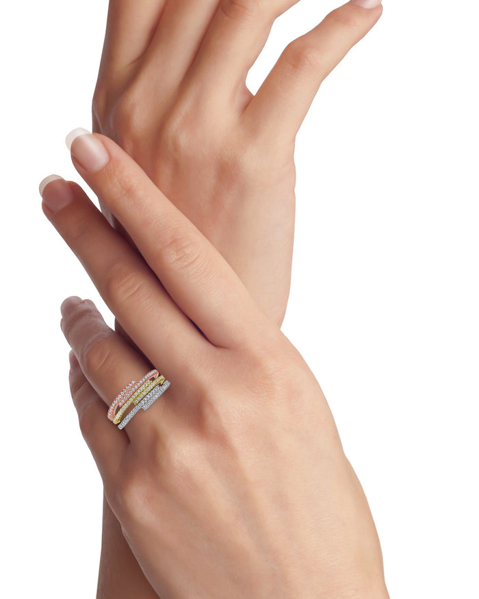 Anillos de banda apilables cruzados con pavé de zirconias cúbicas en latón bañado en tres tonos, foto 3