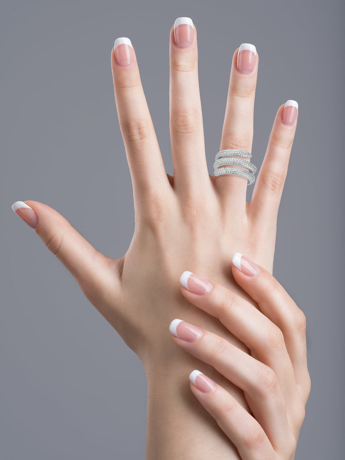 Anillo de triple espiral con zirconias cúbicas en engaste pavé en latón bañado en rodio, foto 2