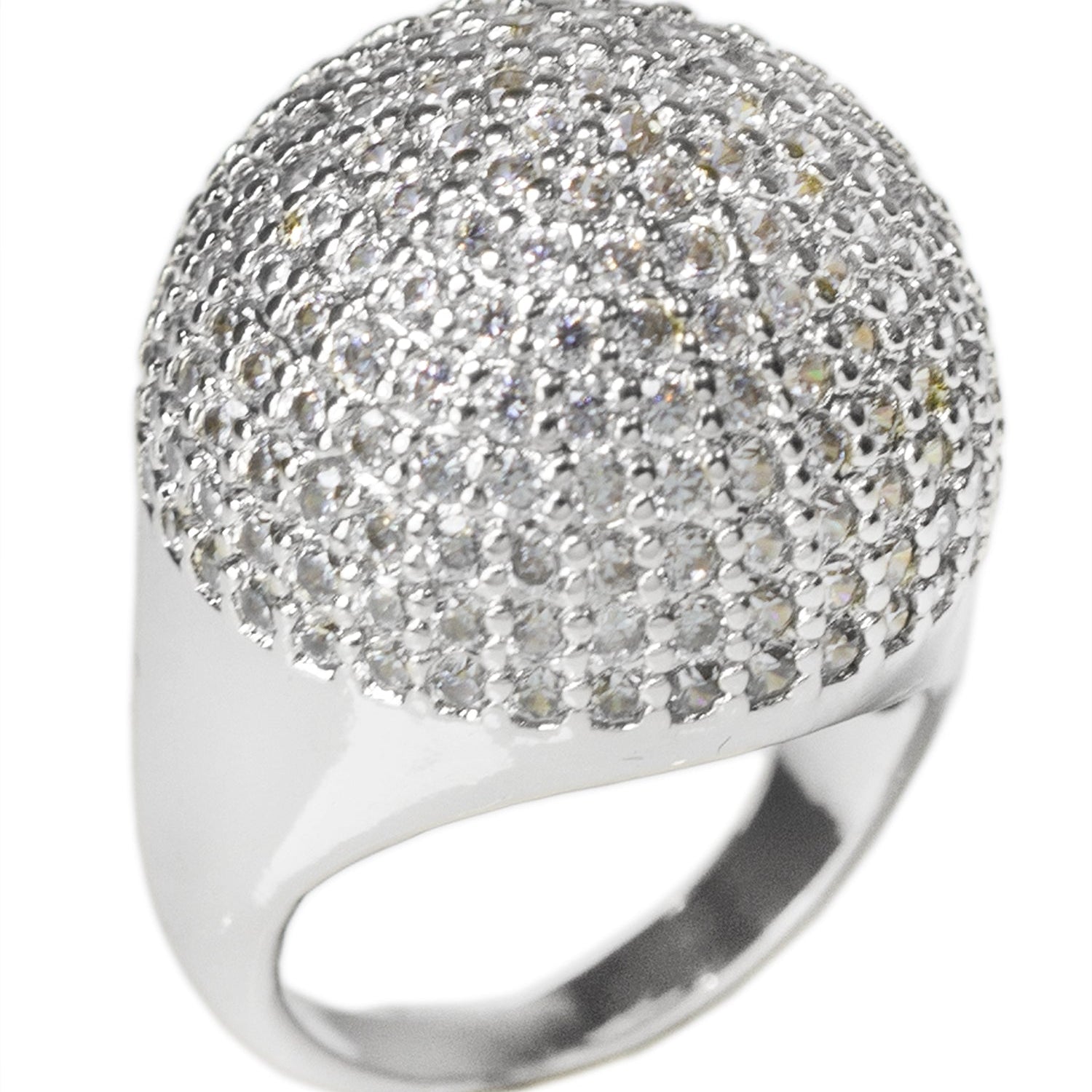 Anillo domo con zirconias cúbicas redondas en engaste pavé en latón bañado en rodio, foto 1