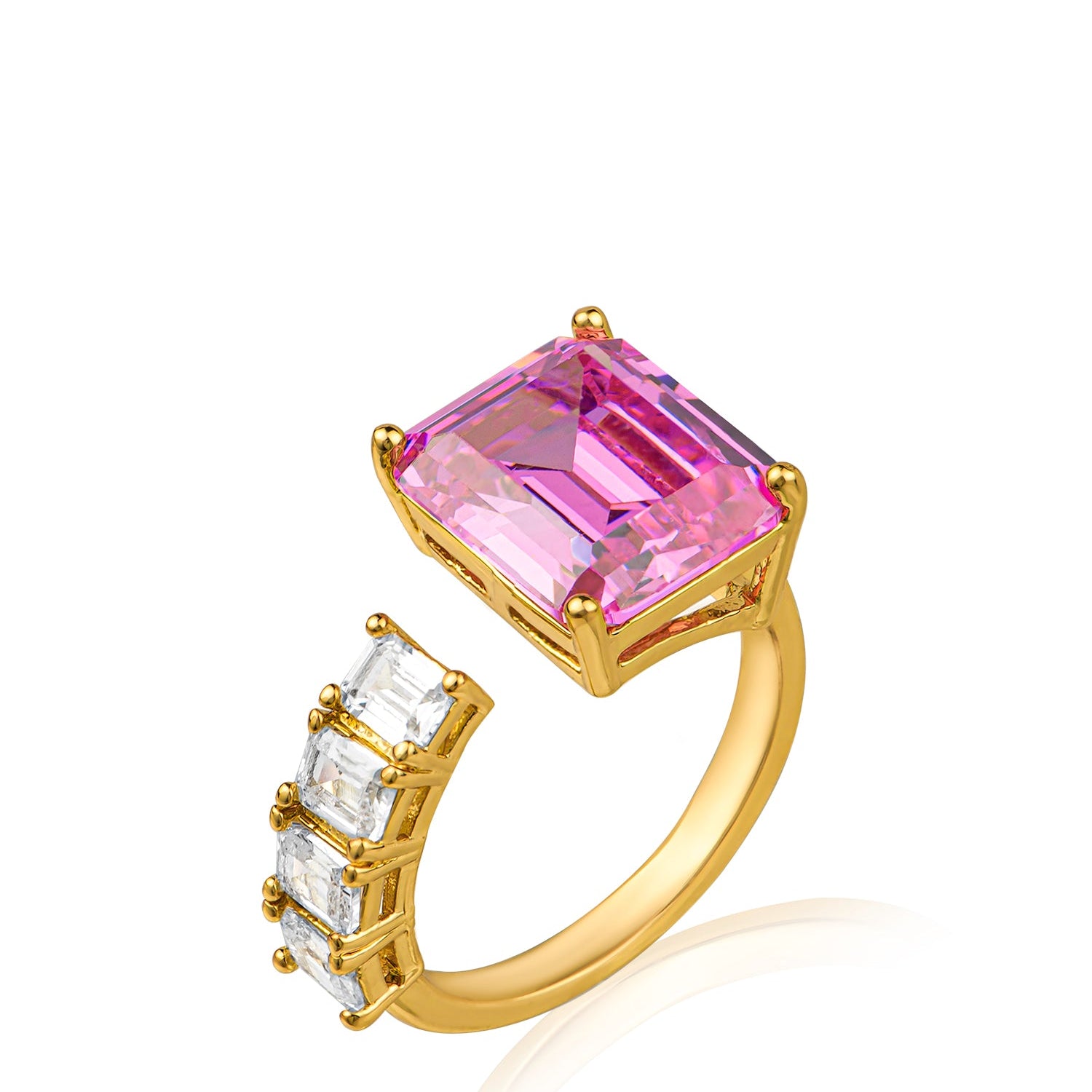 Anillo de cóctel abierto con zirconias cúbicas talla esmeralda en latón bañado en oro, foto 1