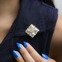 Aretes de botón de racimo geométrico con diamantes de 5 1/5 ct. p.t. en oro amarillo de 18K, foto 3