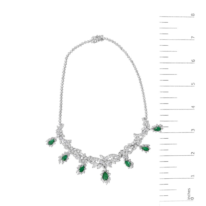 Conjunto de collar, pulsera y aretes con diamantes de 38 ct. p.t. y esmeralda brasileña de 19 3/4 ct. p.t. en platino, foto 10