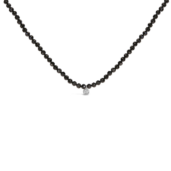 Collar de estaciones con cuentas de espinela negra y detalle de diamante en plata de ley, foto 1