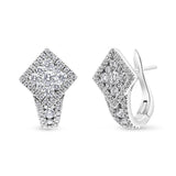 Aretes de aro Huggie de racimo con halo y diamantes redondos de 1 1/10 ct. p.t. en oro blanco de 18K