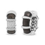 Aretes de aro Huggie de esmalte con diamantes de 5/8 ct. p.t. en plata de ley con baño flash de oro blanco de 18K, foto 6
